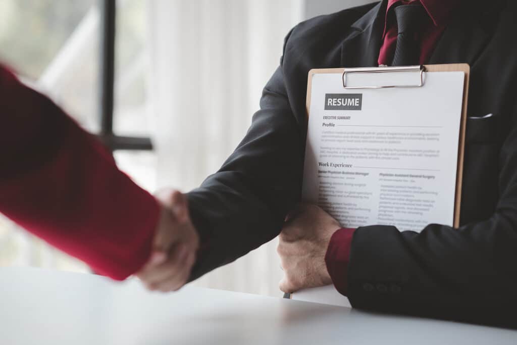 Managers and job applicants shake hands after the job interview, job interviews to find people to work with the company and talent to work with. Concept of recruitment and job interviews.